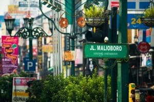 Jalan-Malioboro-happy-bus