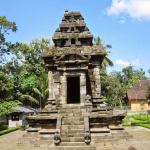 candi merak