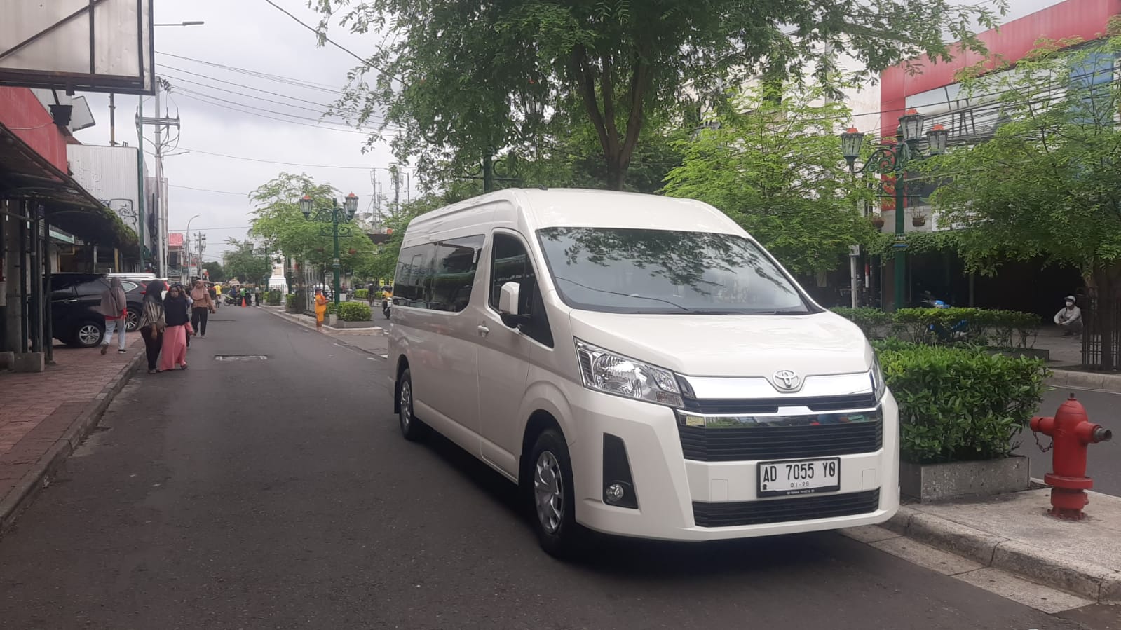 Pusat Sewa Mobil Hiace Jogja