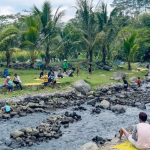 Ledok Sambi Resort Daya Tarik, Lokasi, dan Harga Tiket Masuk. Ledok Sambi Resort terletak di Jl Kaliurang Km 19,2, Pakembinangun, Pakem, Sleman, Yogyakarta dan dibuka secara resmi pada tanggal 13 Februari 2011. Lokasinya yang dekat dengan Desa Wisata Ledok Sambi menjadi daya tarik wisatawan untuk bisa mampir kesana. Di tempat ini para wisatawan menghilangkan penat dan lelah setelah seharian penuh menikmati liburan.