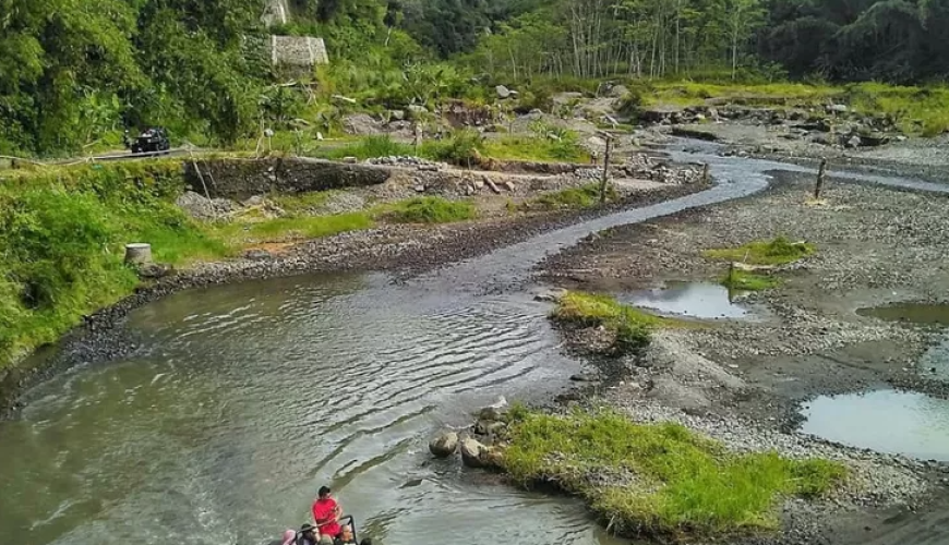 Liburan bersama pasangan tak akan lengkap rasanya tanpa berkunjung ke Sleman, apalagi saat ini terdapat tempat wisata di Sleman yg romantis. Saat senja turun, Sleman berubah wajah menjadi nirwana bagi para pencari kenangan romantis. Di bawah semburat cahaya senja yang memudar, kota ini menyuguhkan pesona malam yang tak hanya indah tapi juga menggugah rasa. Sehingga cocok untuk habiskan waktu bersama pasangan tercinta.