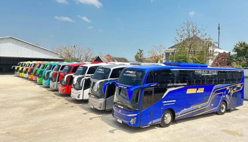 Harga sewa bus pariwisata menjadi salah satu elemen kunci yang perlu Anda pertimbangkan saat merencanakan perjalanan—baik itu untuk liburan