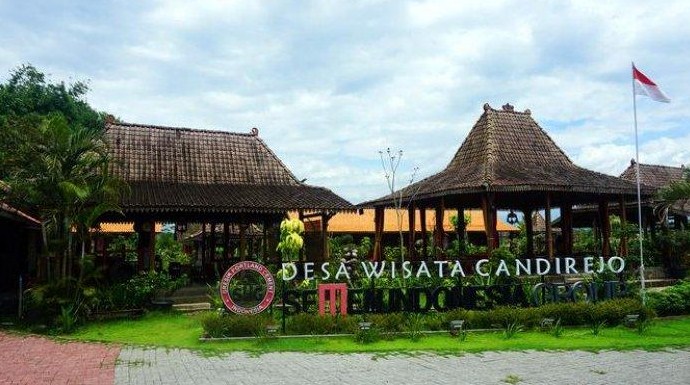 Desa Wisata Candirejo merupakan destinasi wisata yang menawarkan pengalaman berwisata yang berbeda. Dengan keindahan alam yang memukau, kekayaan