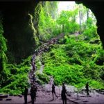 Gua Jomblang adalah salah satu destinasi wisata alam yang paling menakjubkan di Gunung Kidul, Yogyakarta. Wisata Kulon Progo yang lagi hits