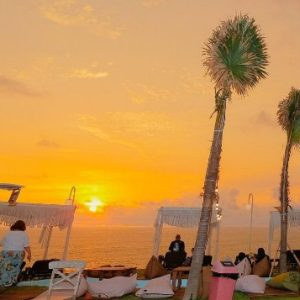 HeHa Ocean View Jogja telah menjadi salah satu tujuan wisata terbaru yang sedang naik daun di Yogyakarta. Berlokasi di kawasan tebing Gunung Kidul